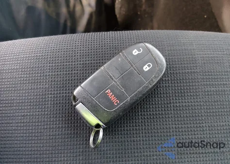 2014 Jeep Grand Cherokee Laredo z USA, uszkodzony, nr VIN 1C4RJFAG6EC392572